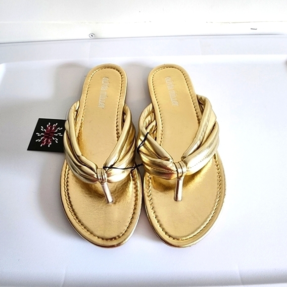 Olivia Miller Gold Sandals Size 8 - Picture 1 of 7